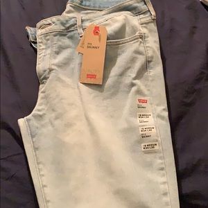 Levi jeans